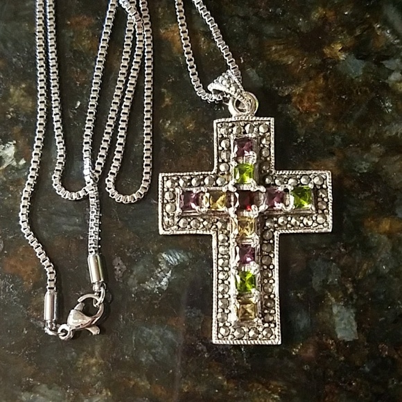 Jewelry - 😎  Cross Necklace